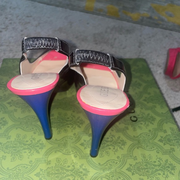 Guess Peep Toe Platform Sling - Picture 6 of 8